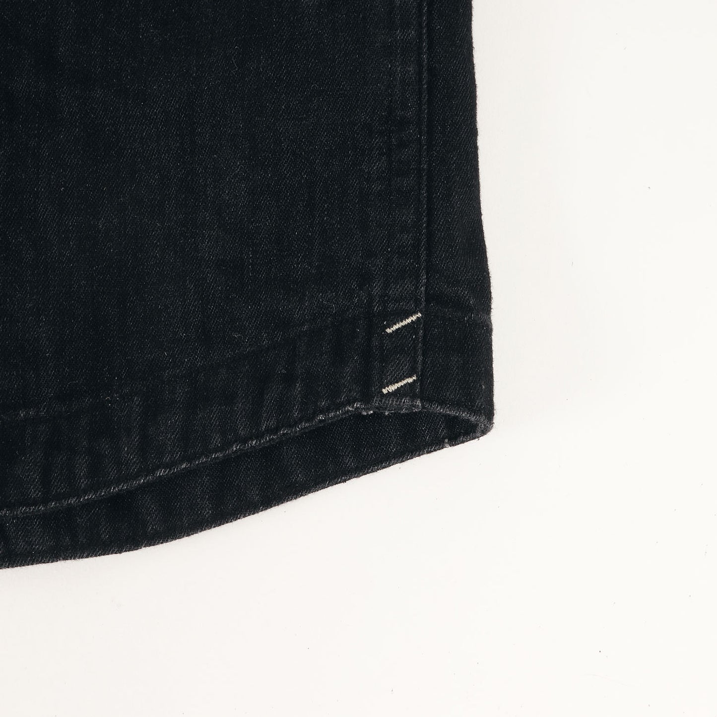 ピンタック ノーカラー デニムシャツ(PIN TUCK DENIM SHIRTS)