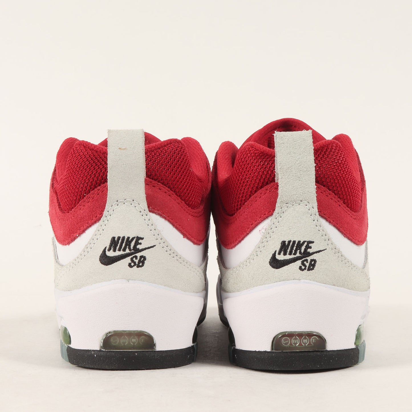 AIR MAX ISHOD (FB2393-100)