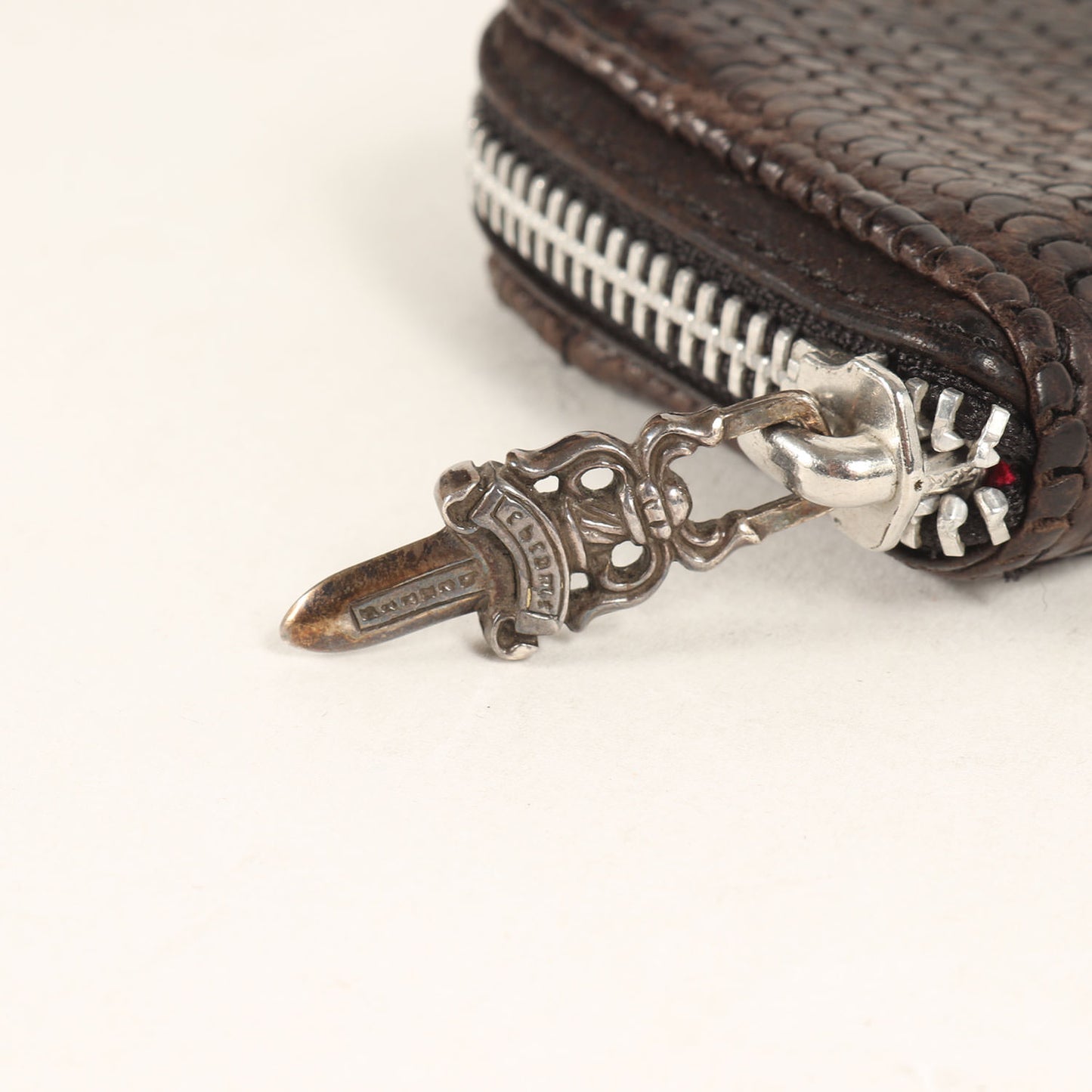 ノベルティレザー ラウンド ダガージップ コインケース