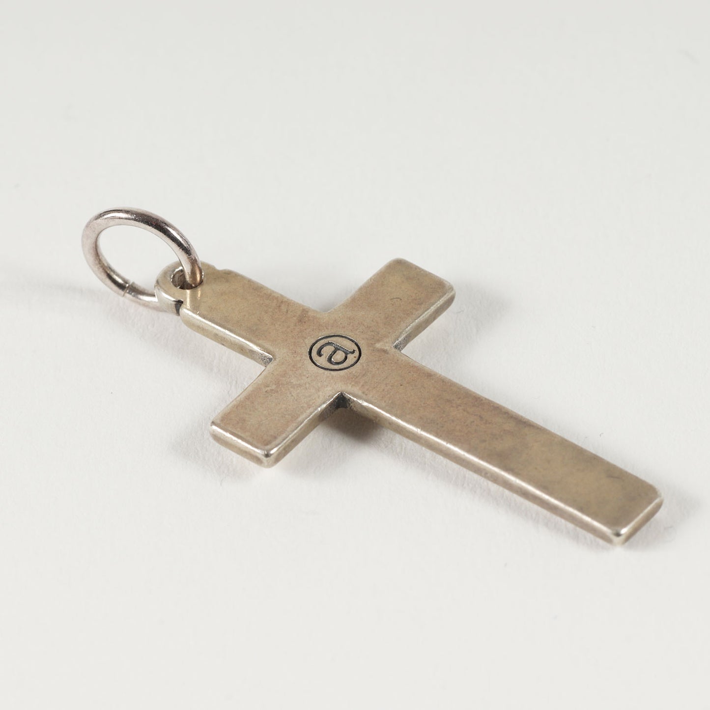 assemble a.k.a. AFFA クロス ネックレストップ