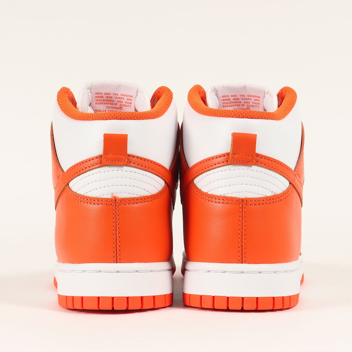 DUNK HI RETRO シラキュース大学カラー(DD1399-101)