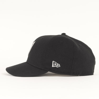 ×NEW ERA エンブレムロゴ ベースボールキャップ