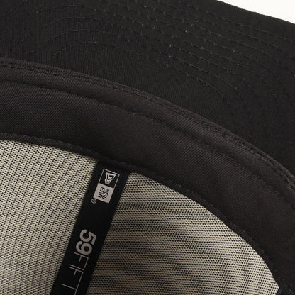 ×NEW ERA エンブレムロゴ ベースボールキャップ