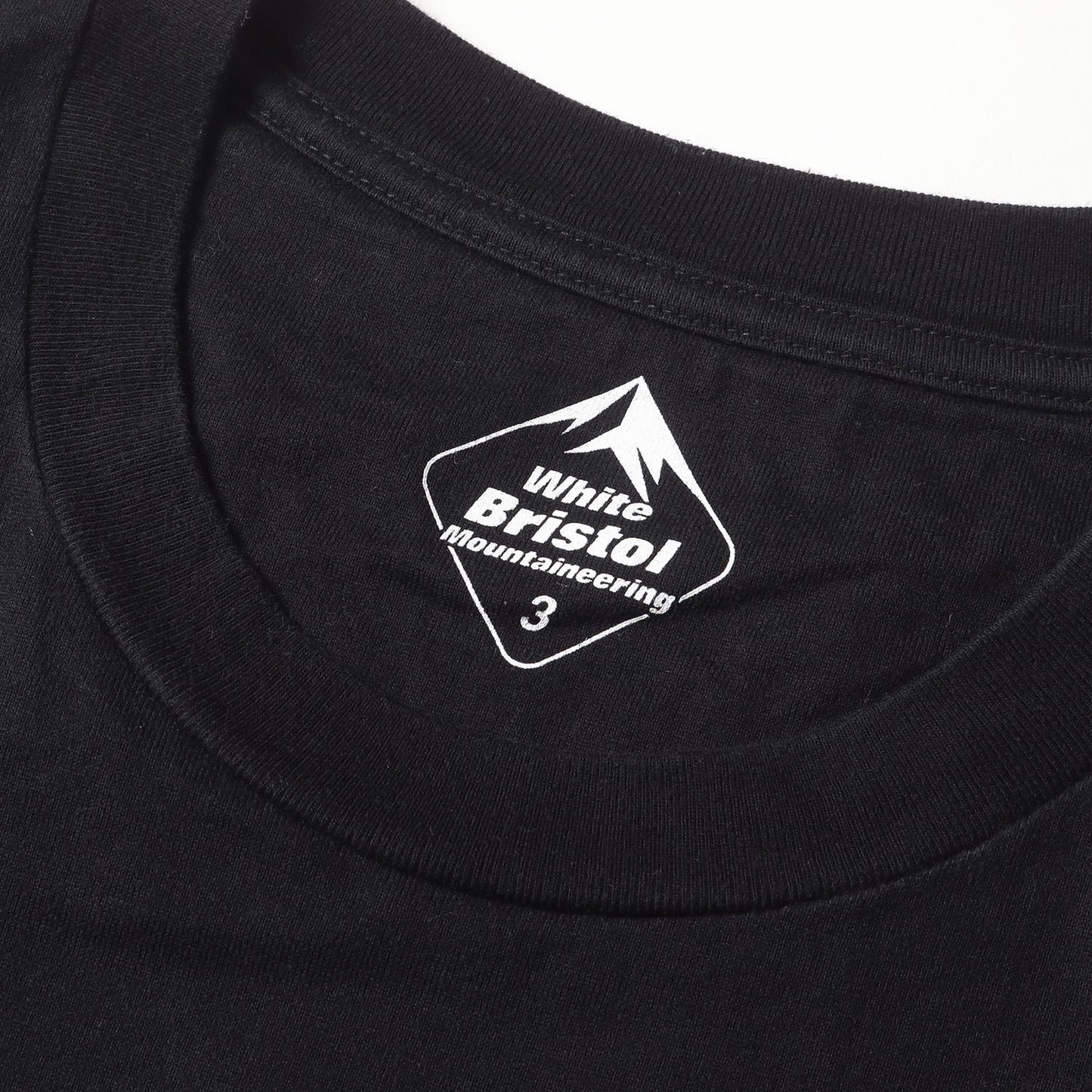 22AW ×F.C.Real Bristol エンブレムロゴ Tシャツ(EMBLEM TEE)