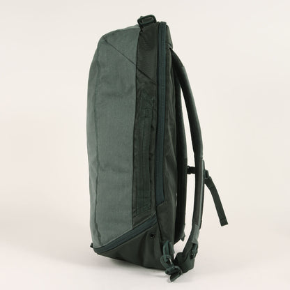 2WAY センタージップ バックパック(Vea Backpack)