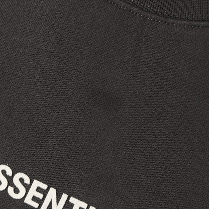 FOG ESSENTIALS フロッキープリント オーバーサイズ スウェット(Relaxed Crewneck)