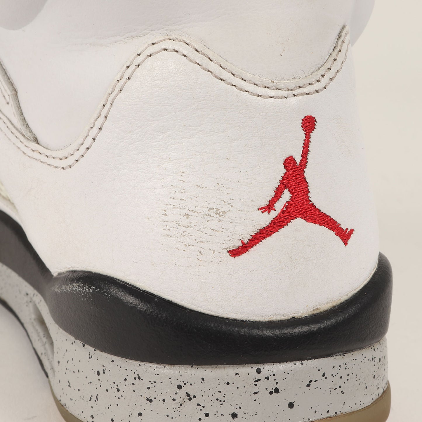 AIR JORDAN 5 RETRO WHITE CEMENT (136027-104)