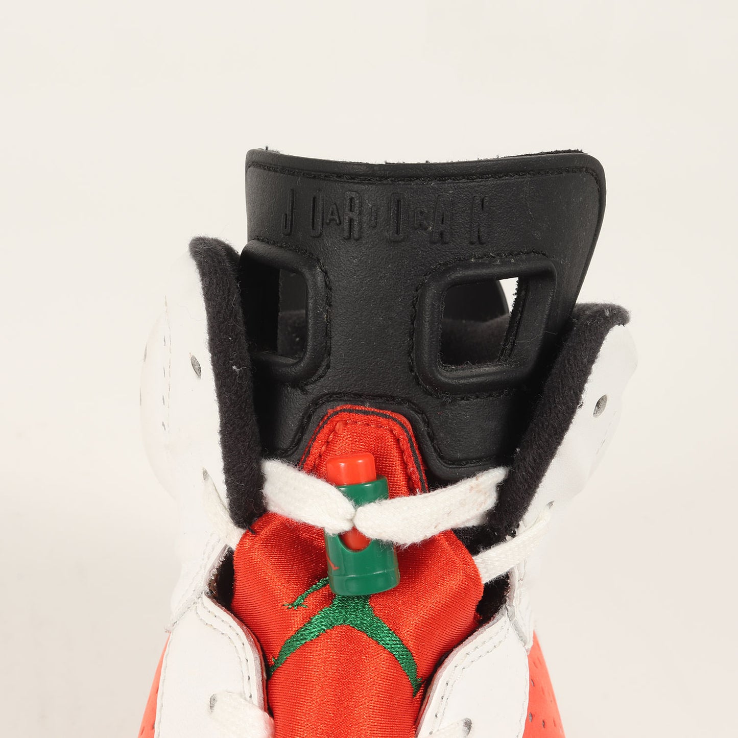 AIR JORDAN 6 RETRO GATORADE (384664-145)
