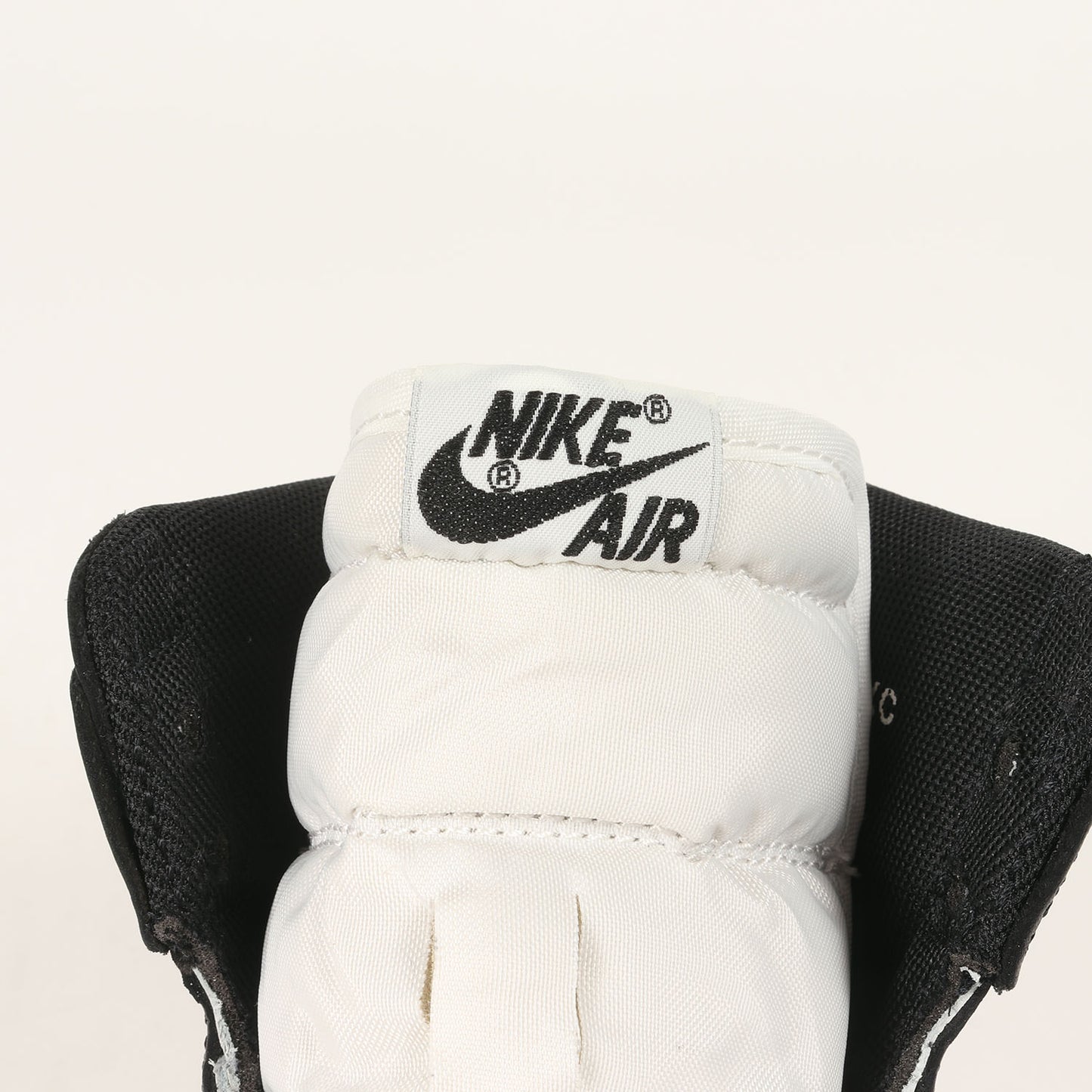 AIR JORDAN 1 HIGH 85 BLACK WHITE (BQ4422-001)