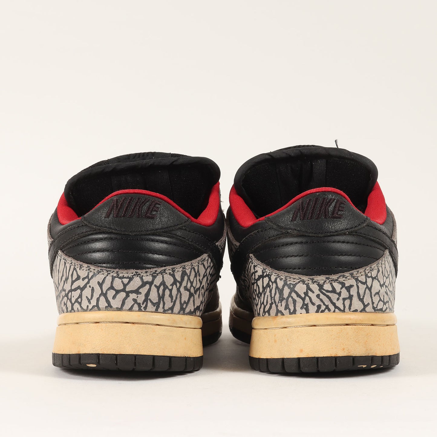 ×NIKE DUNK LOW PRO SB 1stモデル セメント(304292-131)