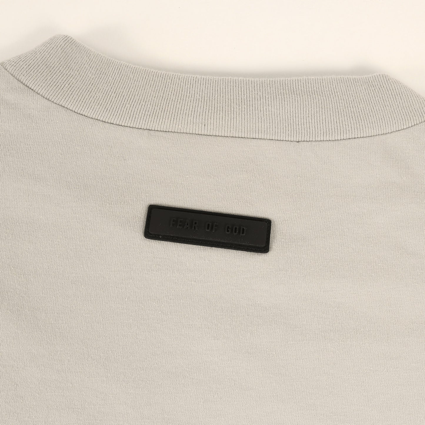 FOG ESSENTIALS ブランドロゴ ロングスリーブ Tシャツ