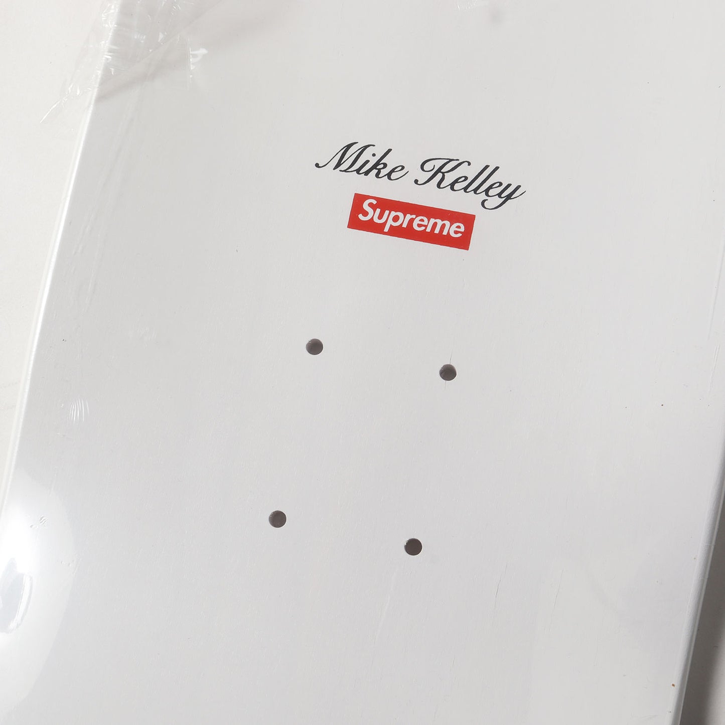 ×Mike Kelley スケボーデッキ(AhhYouth! Skateboard Deck)