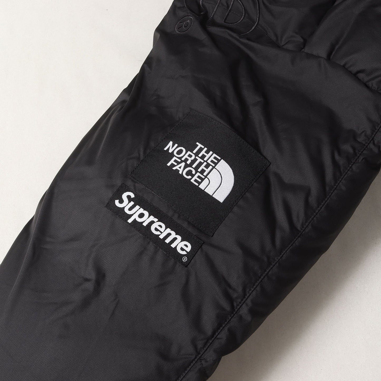 22AW ×THE NORTH FACE ハーフジップ プルオーバー ダウンジャケット(800-Fill Half Zip Hooded Pullover)