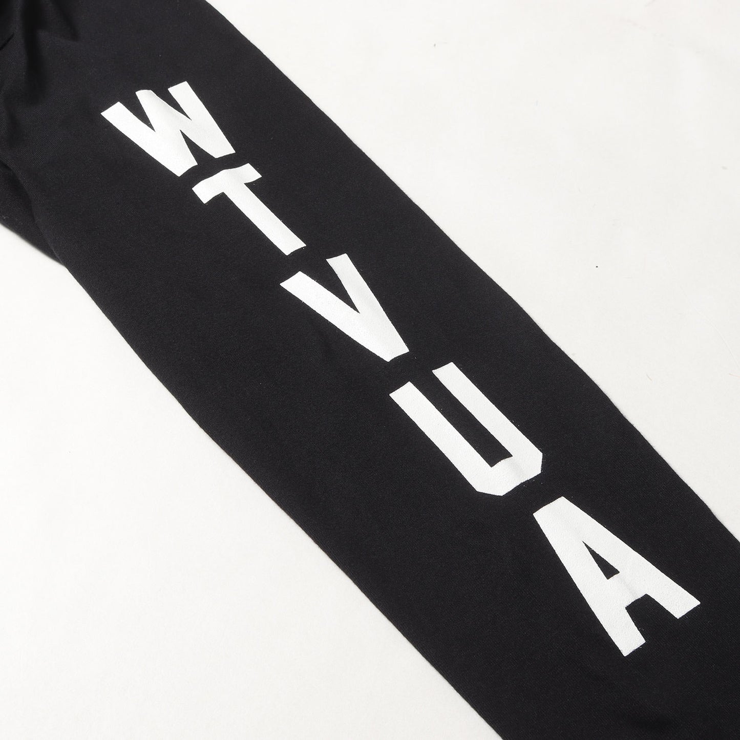 WTVUA76ロゴ ロングスリーブ Tシャツ