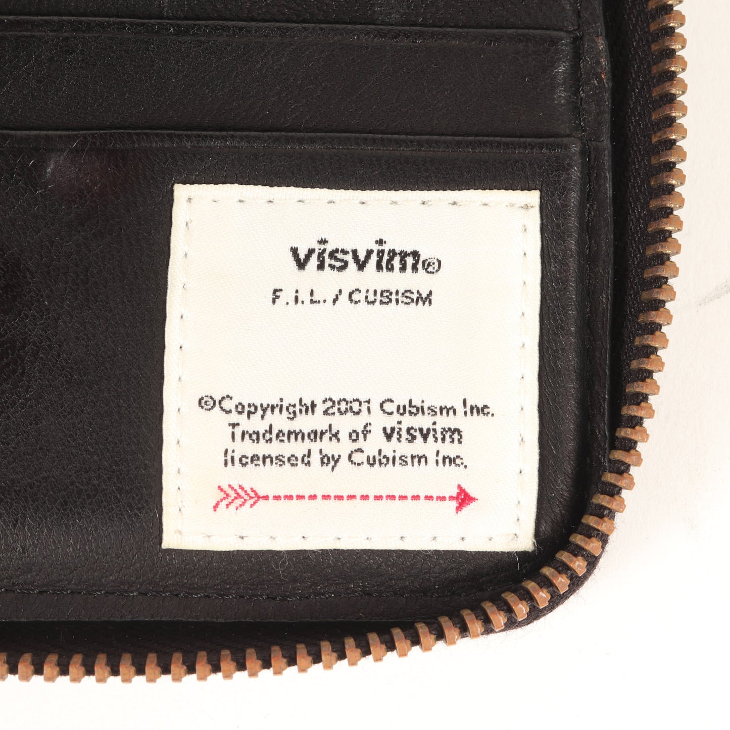 ラウンドジップ レザー ウォレット / 財布