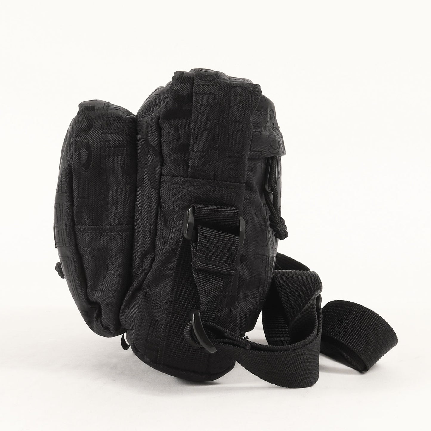 ブランドロゴ柄 コーデュラナイロン ショルダー バッグ(Shoulder Bag)