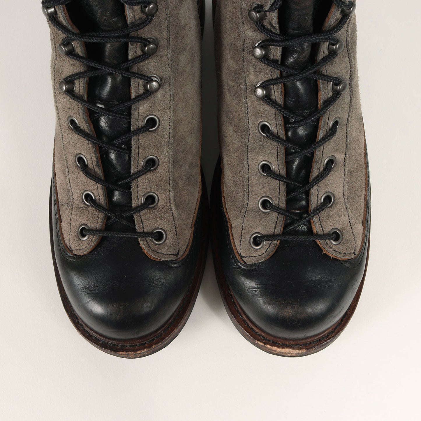 ビスマルク3 スウェード ブーツ(D214210 BISMARK 3 MLH)