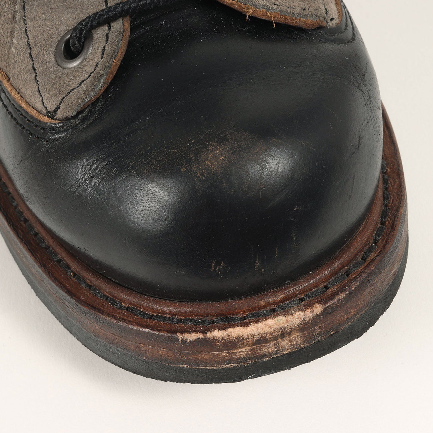 ビスマルク3 スウェード ブーツ(D214210 BISMARK 3 MLH)