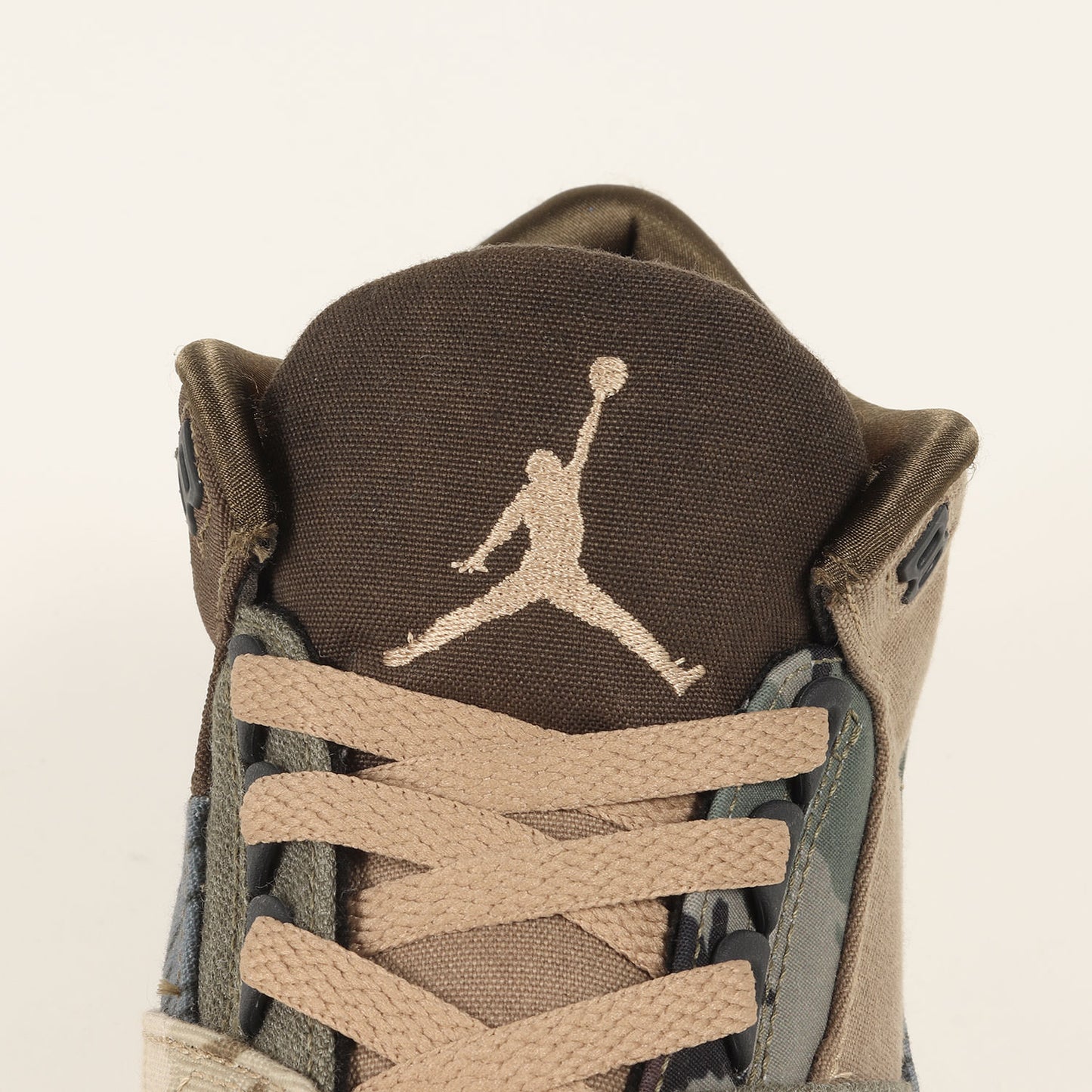 AIR JORDAN 3 RETRO SE PATCHWORK (DO1830-200)