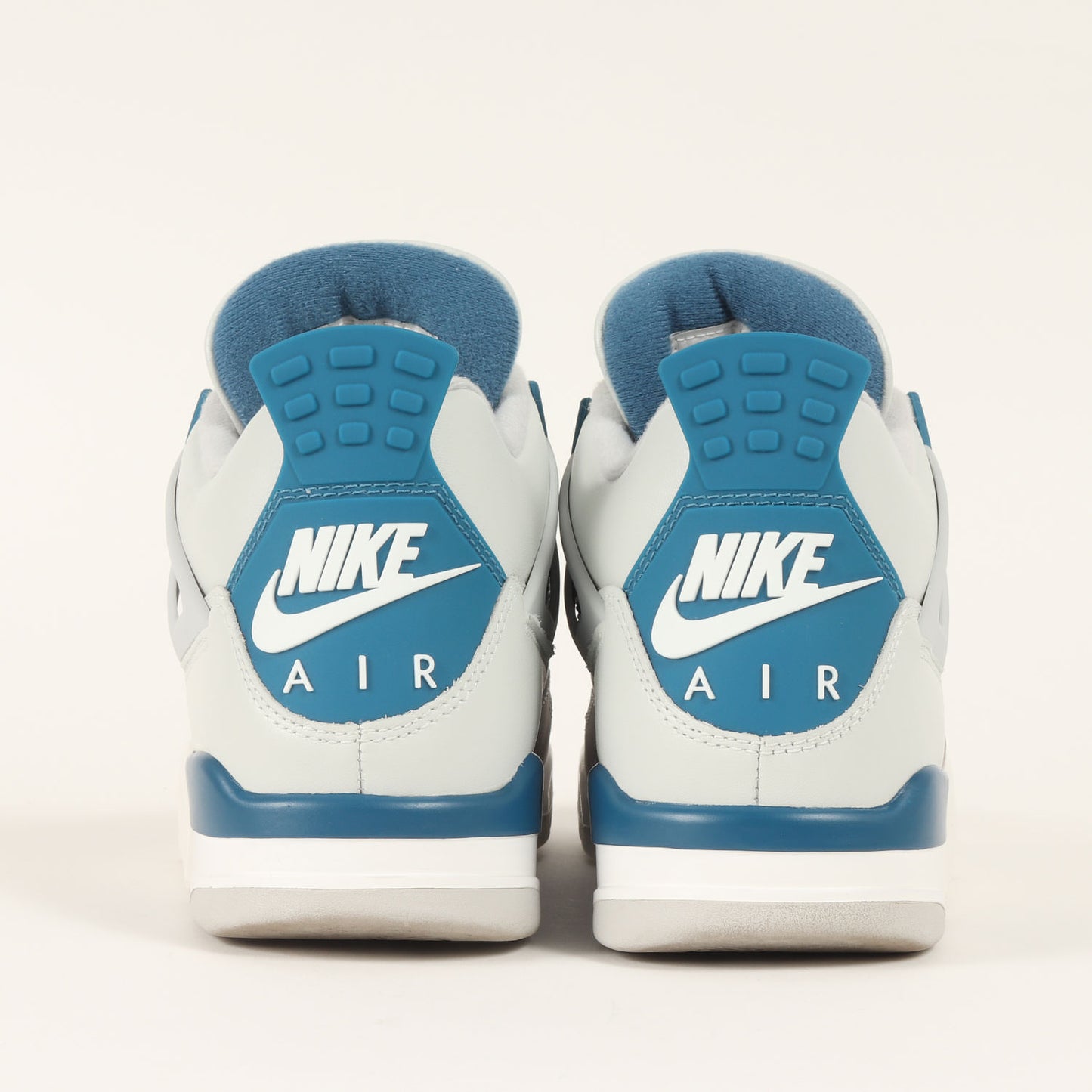 AIR JORDAN 4 RETRO MILITARY BLUE (FV5029-141)