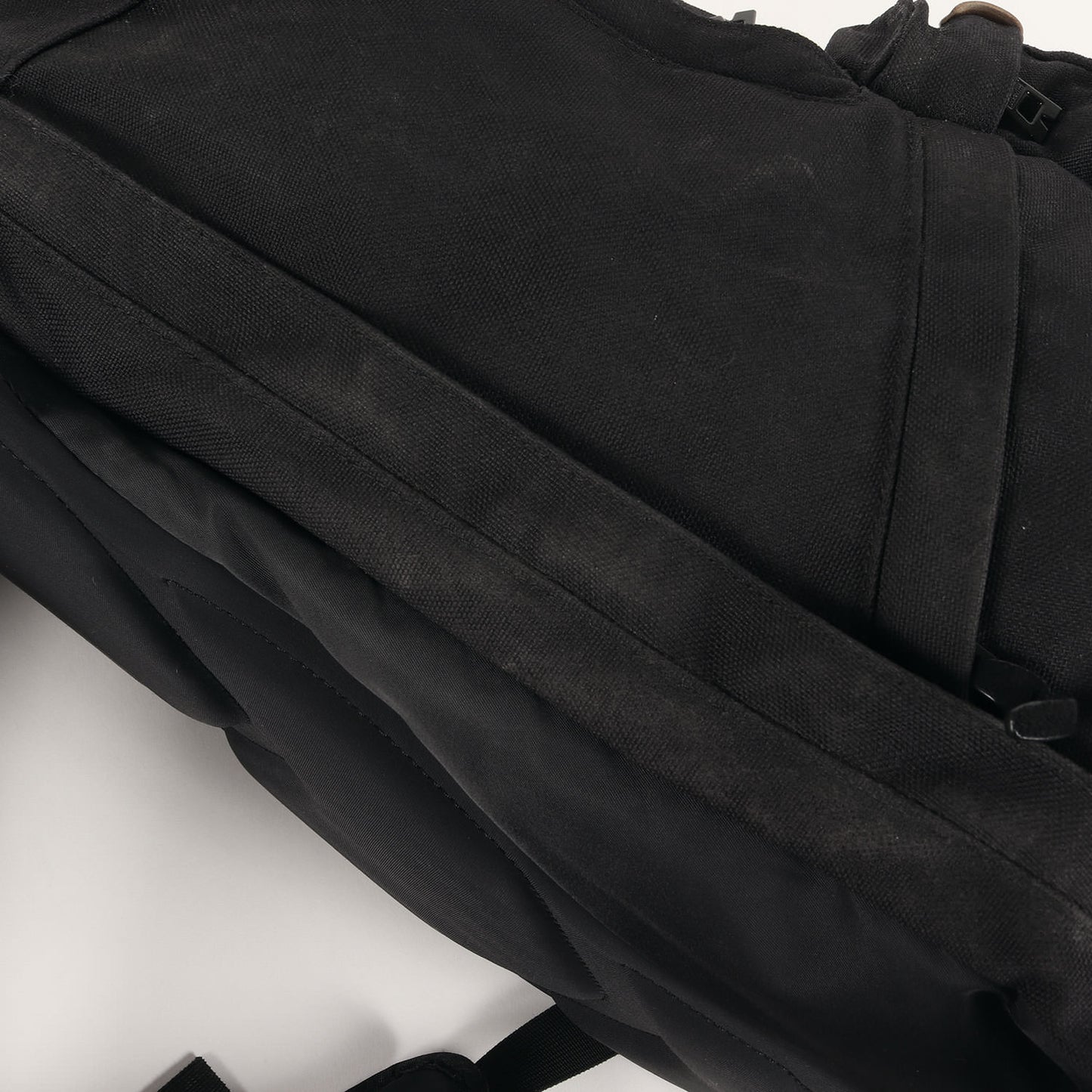 スウェード コンビ バリステックナイロン バックパック(BALLISTIC 22L)