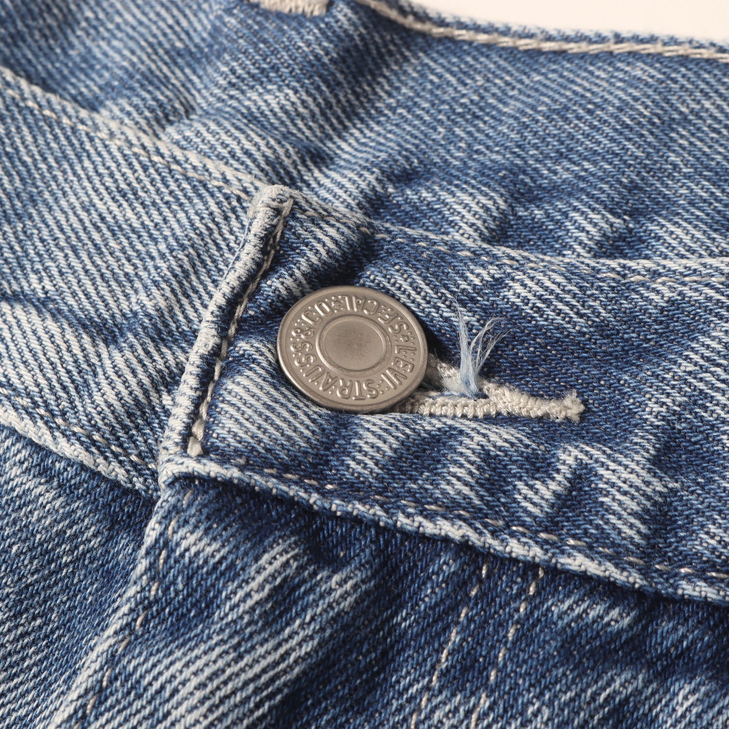 ウォッシュ加工 ルーズフィット ペインター デニムパンツ(STAY LOOSE CARPENTER JEANS)