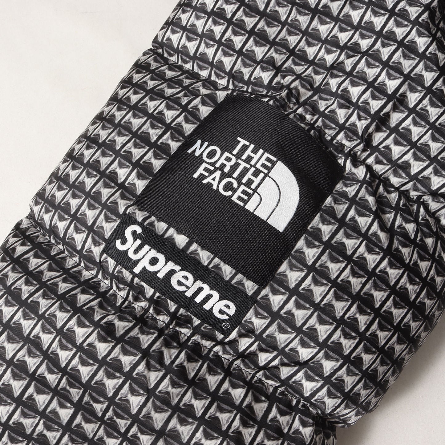 21SS ×THE NORTH FACE スタッズ柄 ヌプシ ダウンジャケット(Studded Nuptse Jacket)