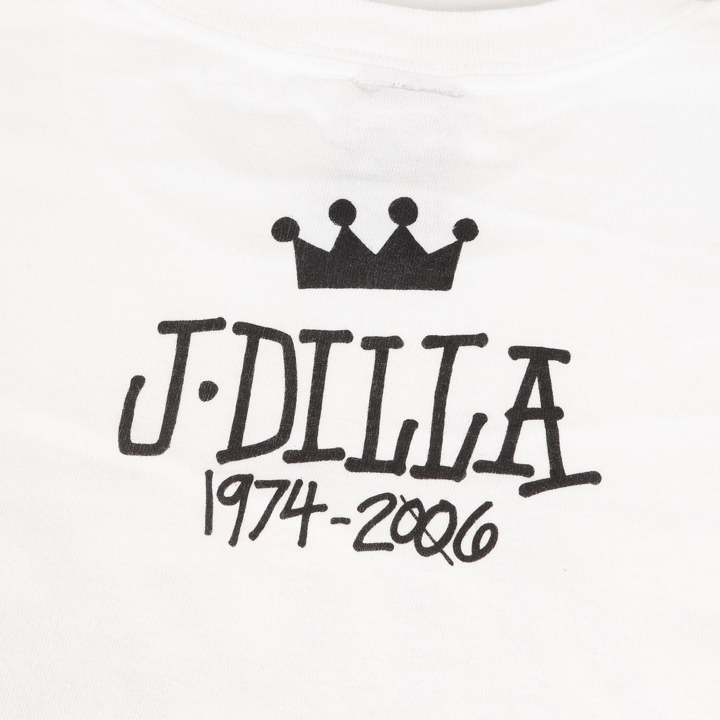 ×J Dilla ×Stones Throw Records フォトプリント Tシャツ