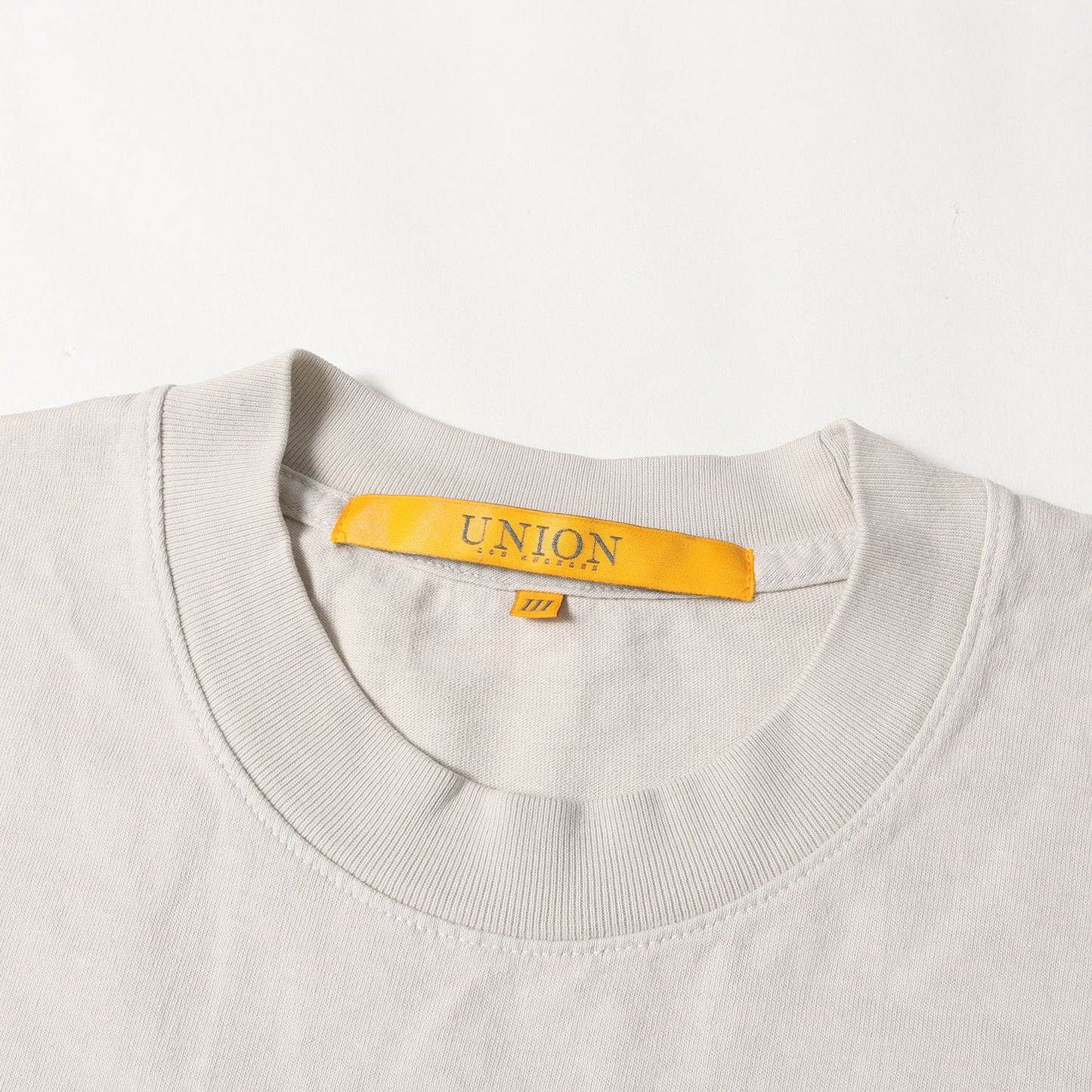 ウォッシュ加工 ブランドロゴ Tシャツ