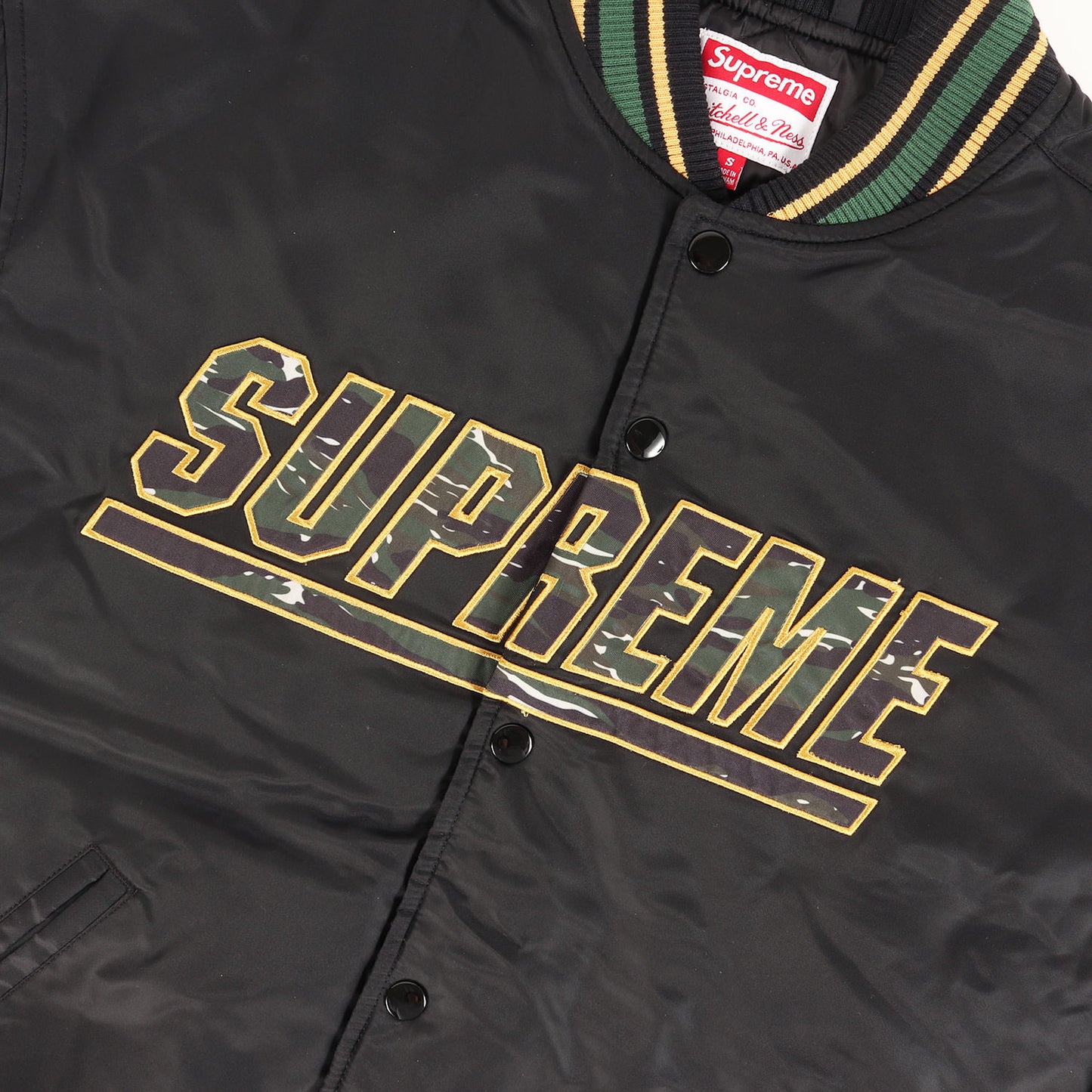 25SS ×Mitchell & Ness サテン バーシティジャケット / スタジャン(Camo Logo Varsity Jacket)