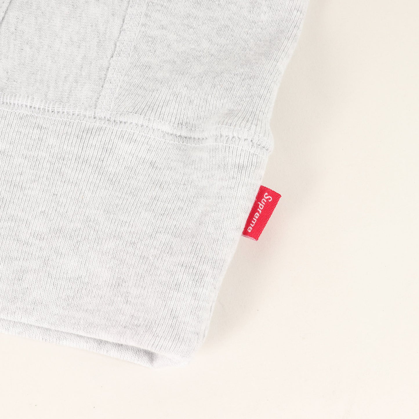 22AW ブランドロゴ スウェットパーカー(Capital Hooded Sweatshirt)