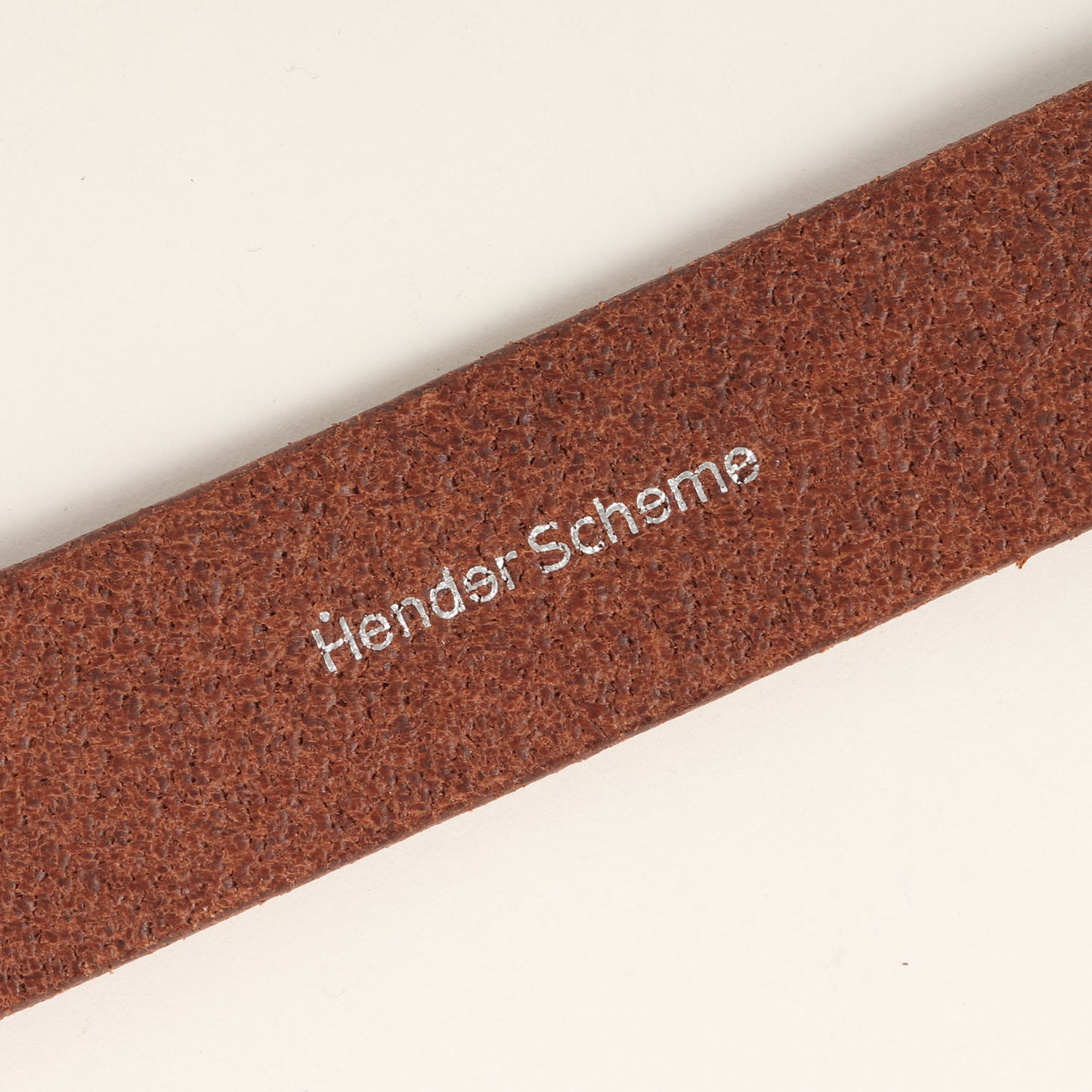 シュリンクショルダーレザー ベルト(shrink shoulder belt)