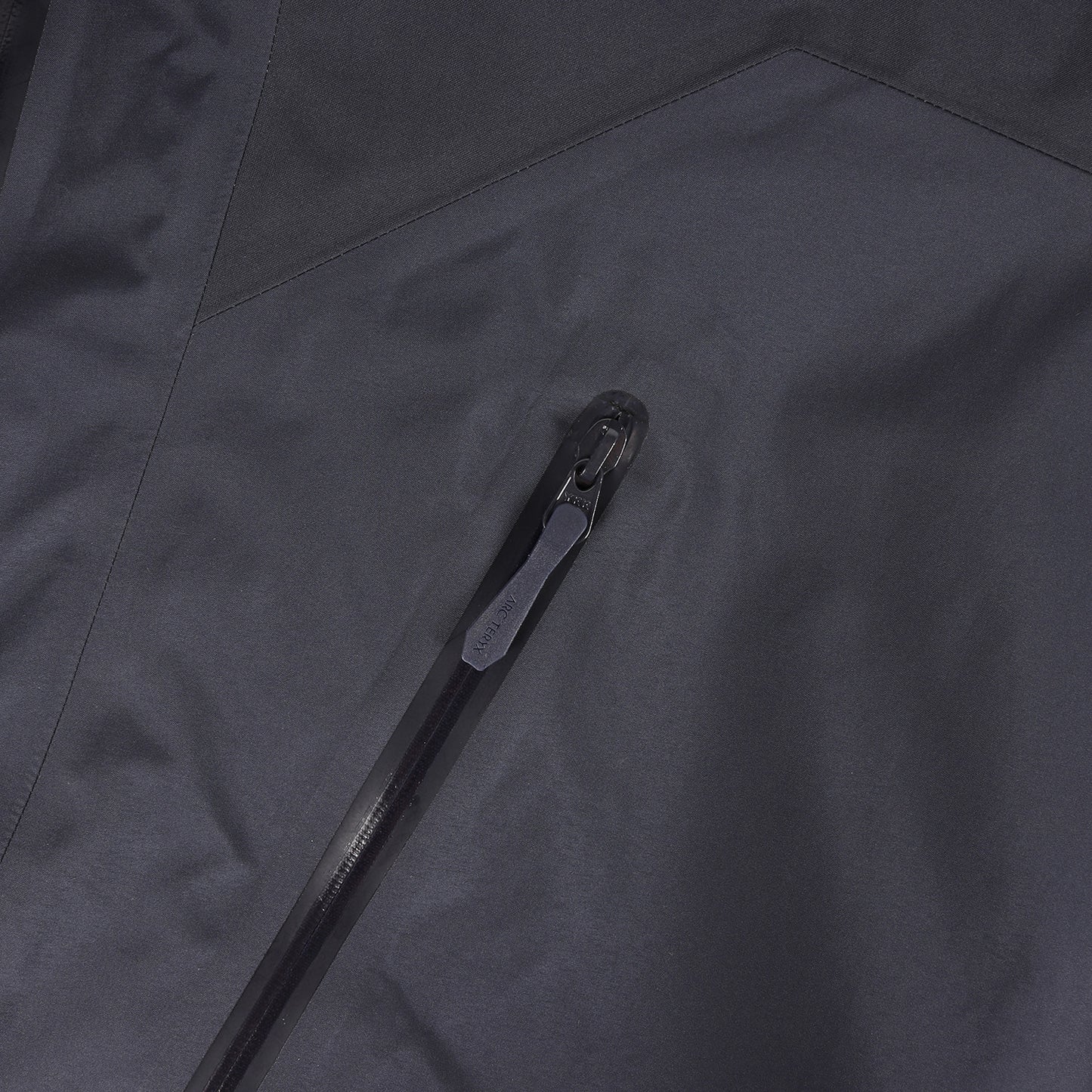 2024年製 GORE-TEX ベータ AR ジャケット (Beta AR Jacket)