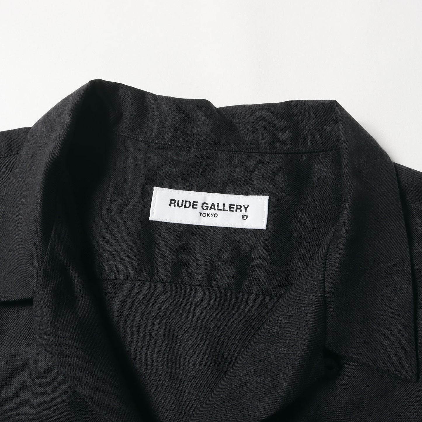 ブラックパンサー&パームツリー レーヨン アロハシャツ