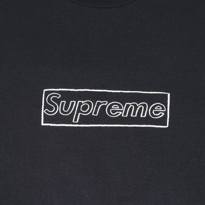 21SS ×KAWS チョークBOXロゴ Tシャツ(Chalk Box Logo Tee)