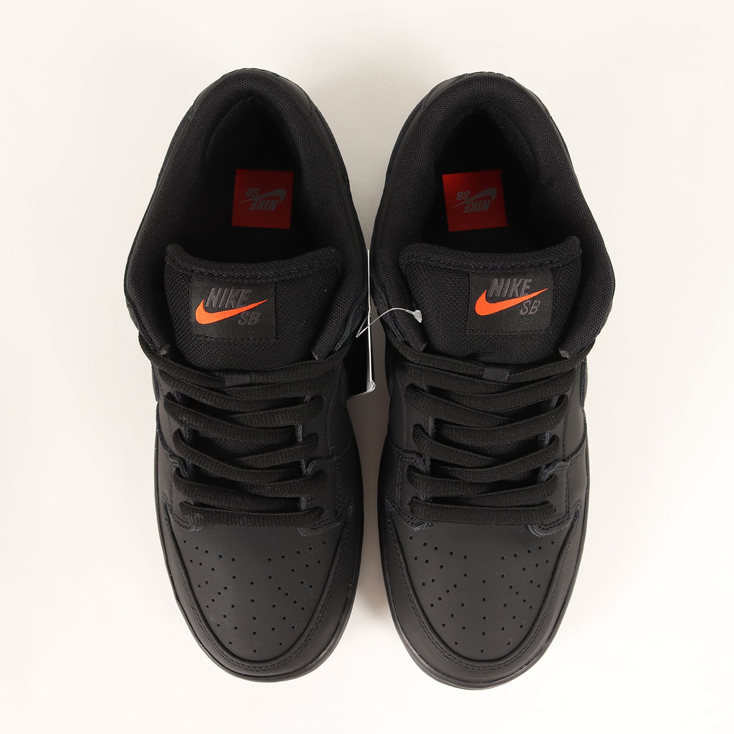 SB DUNK LOW PRO ISO ORANGE LABEL TRIPLE BLACK (FJ1674-001)