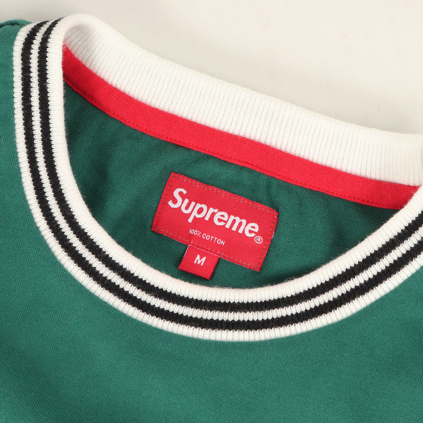 ブランドロゴ リブライン Tシャツ(Striped Rib Tee)