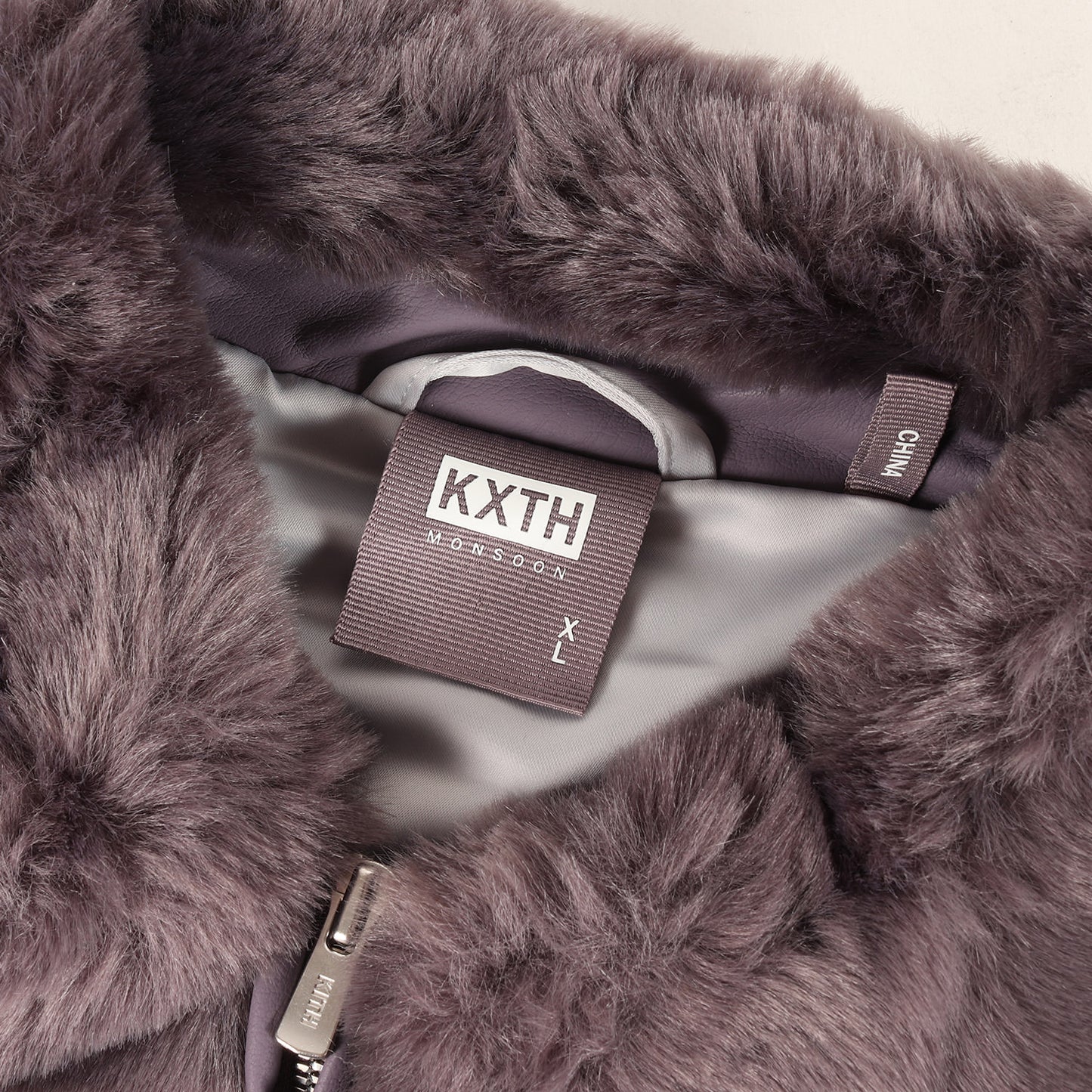 21AW ビッグロゴ フェイクファー ジャケット(Faux Fur Coaches Jacket)