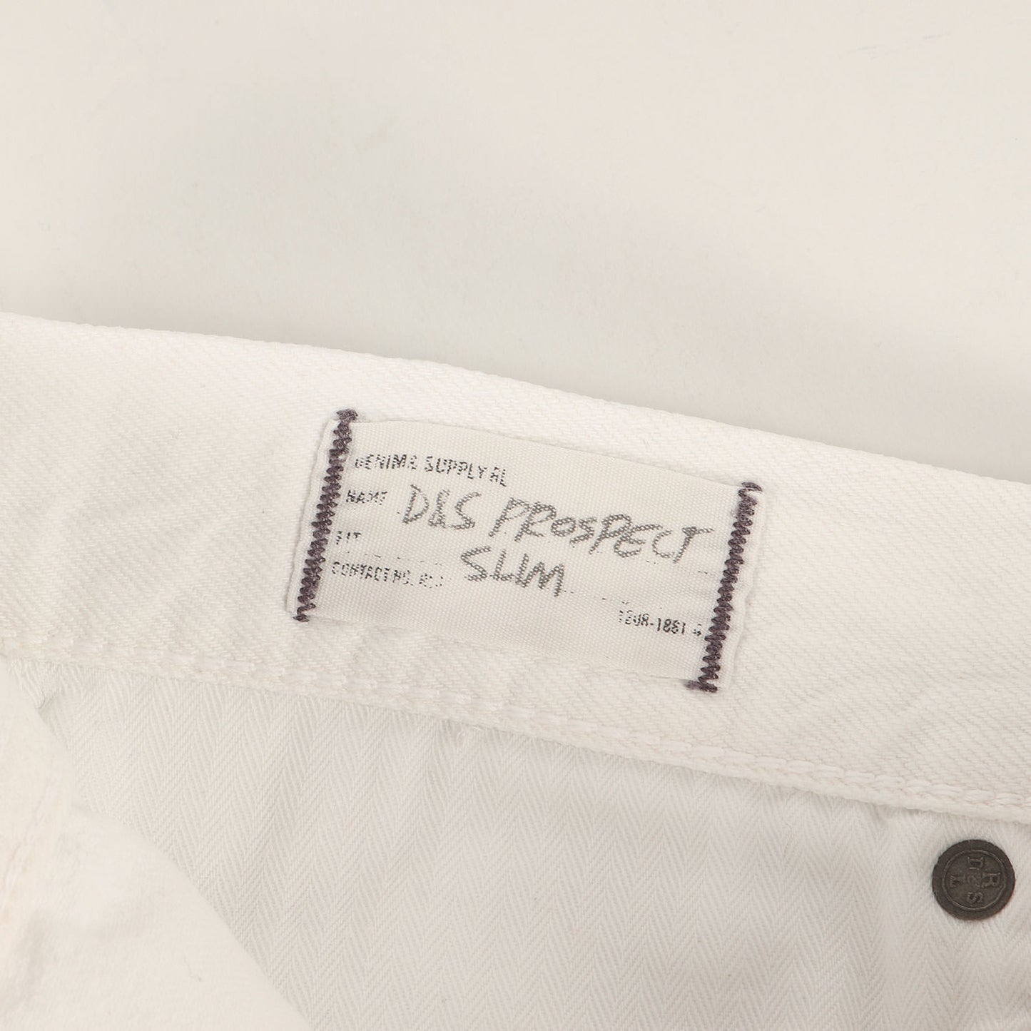 クラッシュリペア加工 スリム ホワイト デニムパンツ