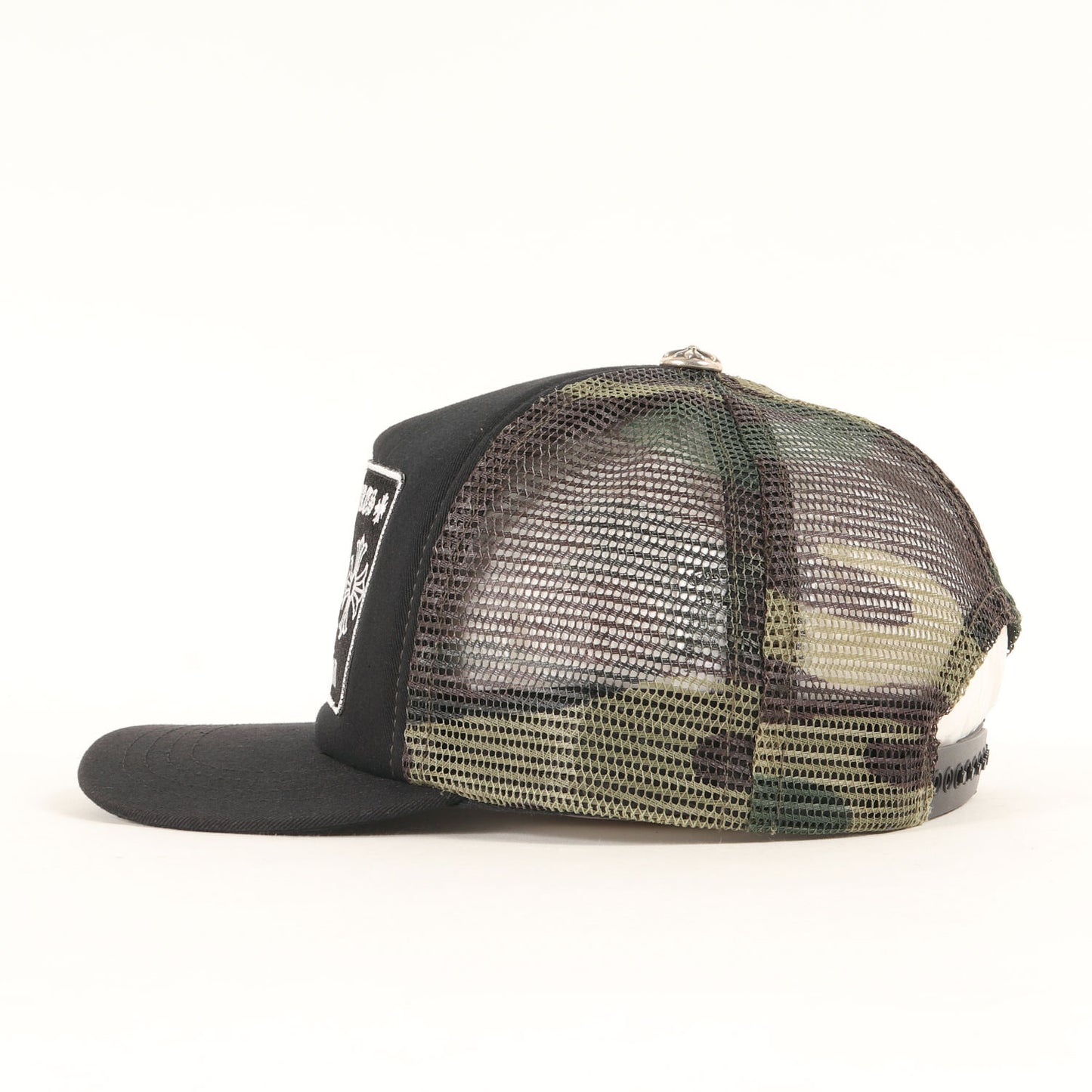 近年モデル NEW CHワッペン カモフラージュ トラッカーメッシュキャップ