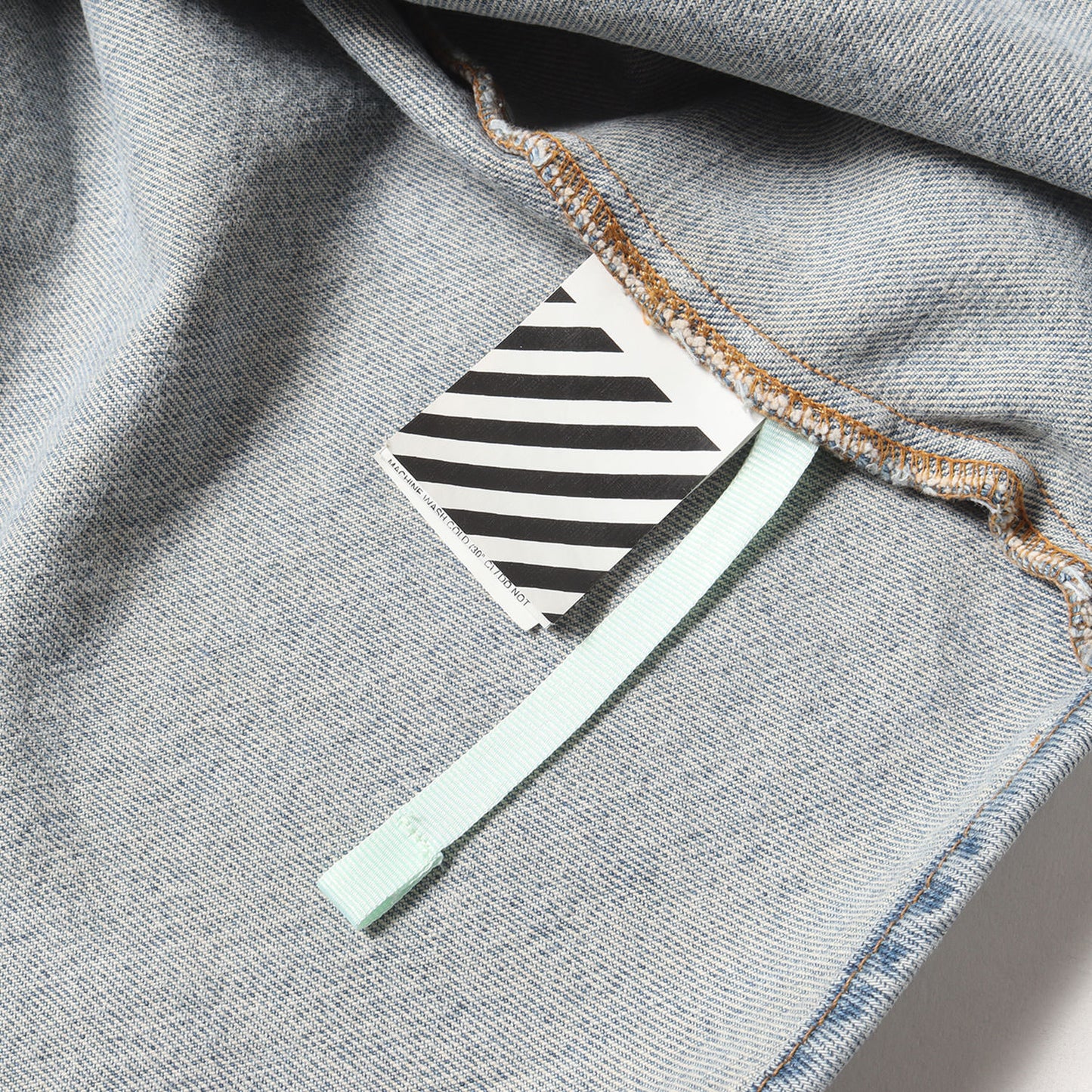 ヴィンテージ加工 グラデーションアロー デニムシャツ(GRADIENT ARROW VINTAGE DENIM SHIRT)