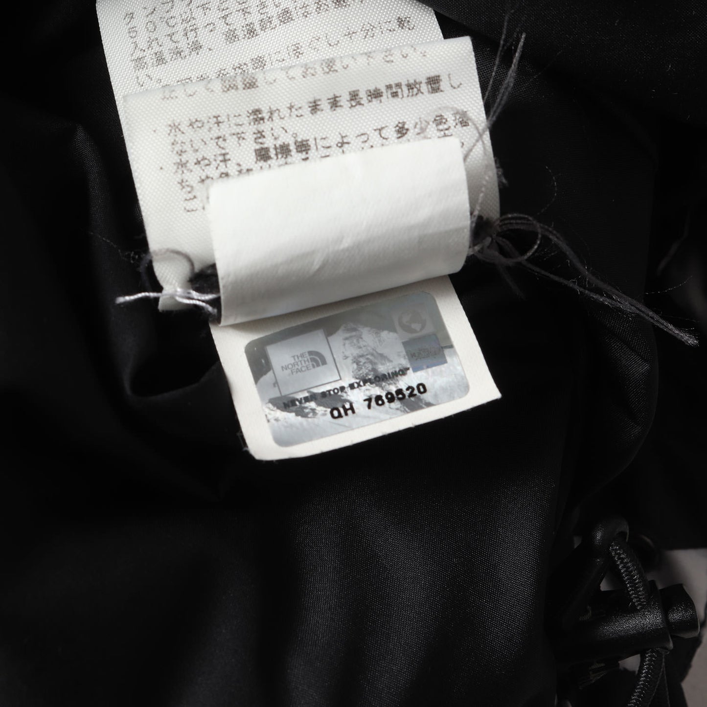 ×THE NORTH FACE メッセージロゴ ヌプシ ダウンジャケット(Nuptse Jacket)