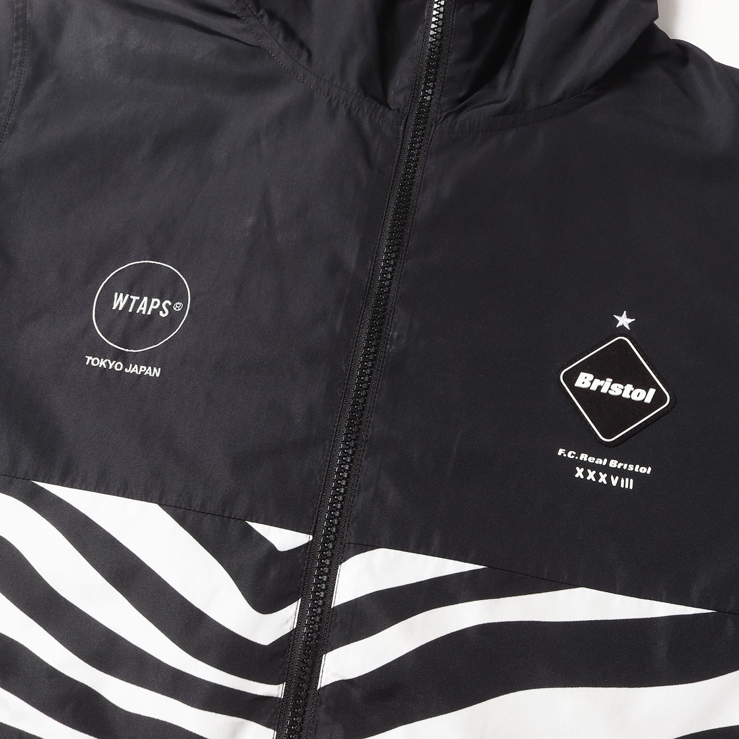 ×WTAPS ゼブラ柄 セパレート フードジャケット(ZEBBRA SEPARATE PRACTICE JACKET)