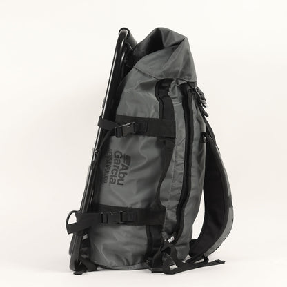 21SS ×AbuGarcia 折りたたみチェア付き ダッフル型 バックパック(NHAB . BASE DUFFLE / P-LUGGAGE)