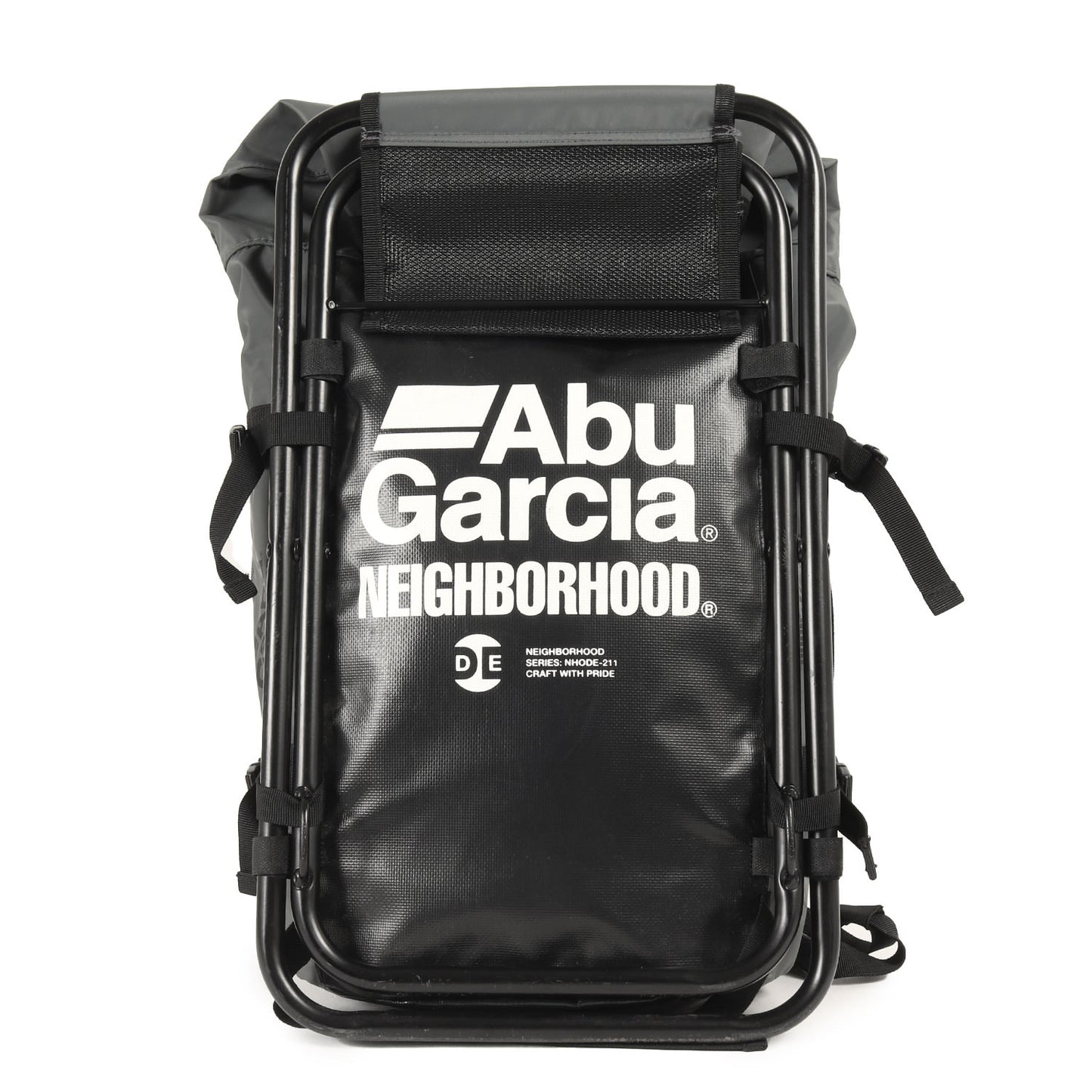 21SS ×AbuGarcia 折りたたみチェア付き ダッフル型 バックパック(NHAB . BASE DUFFLE / P-LUGGAGE)