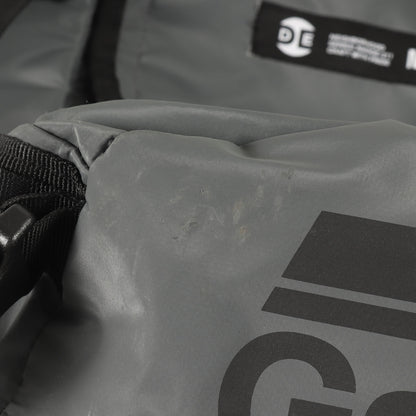 21SS ×AbuGarcia 折りたたみチェア付き ダッフル型 バックパック(NHAB . BASE DUFFLE / P-LUGGAGE)