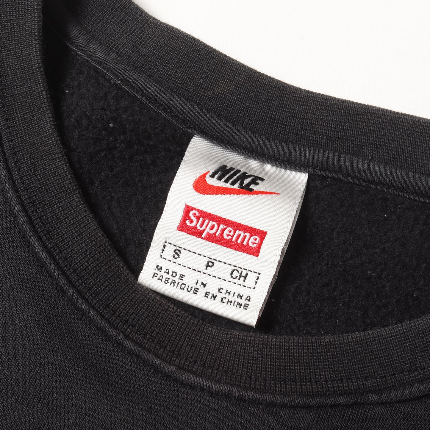 ×NIKE スウッシュロゴ クルーネック スウェット(Crewneck)