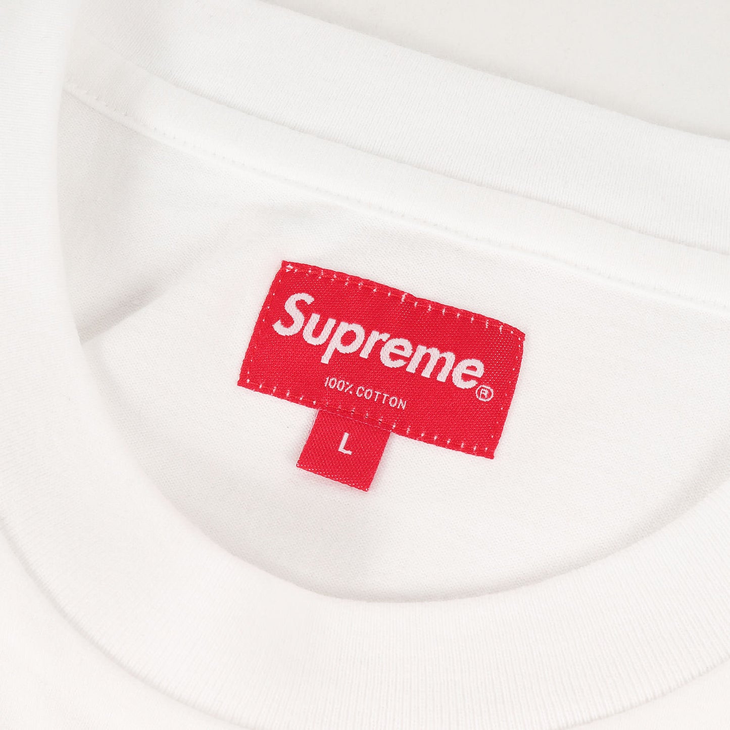 スモールBOXロゴ クルーネック Tシャツ(Small Box Tee)