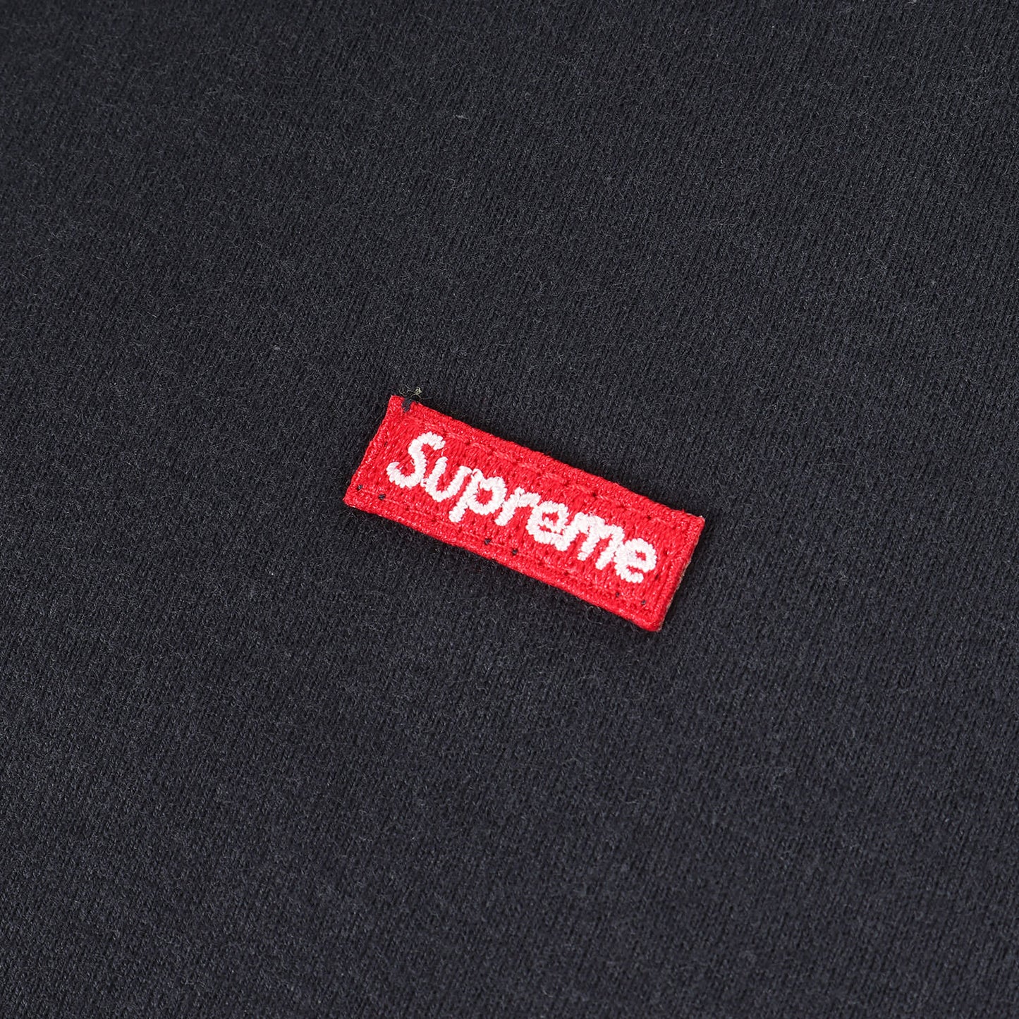 スモールBOXロゴ クルーネック Tシャツ(Small Box Tee)