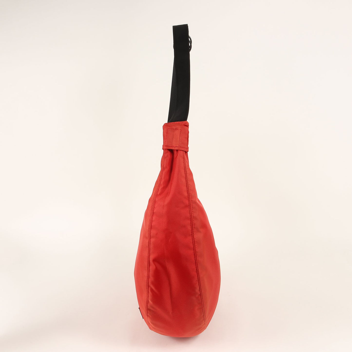 ラウンド ショルダーバッグ(ROUND SHOULDER BAG L)